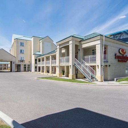 Econo Lodge Inn & Suites University Calgary Ngoại thất bức ảnh