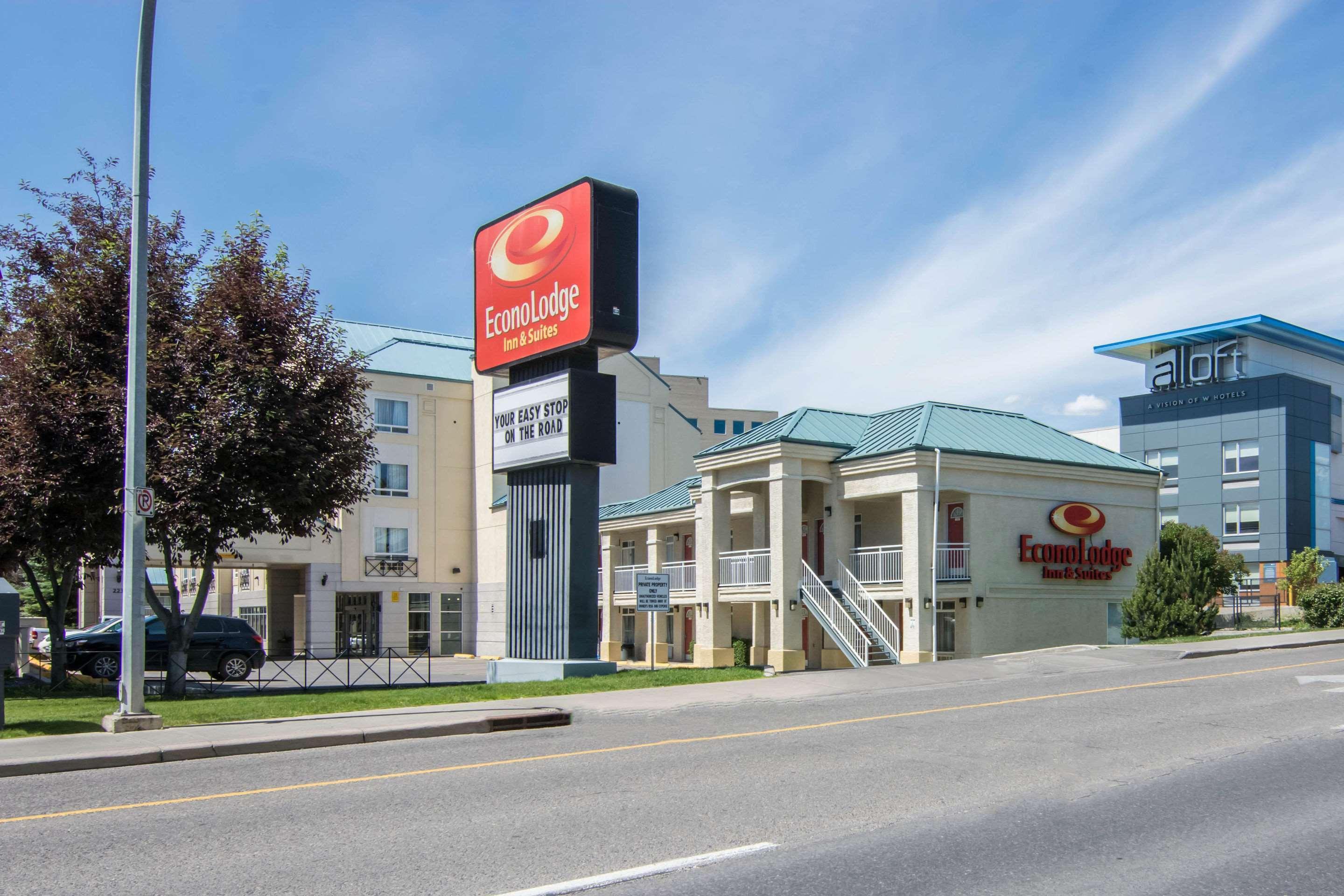 Econo Lodge Inn & Suites University Calgary Ngoại thất bức ảnh