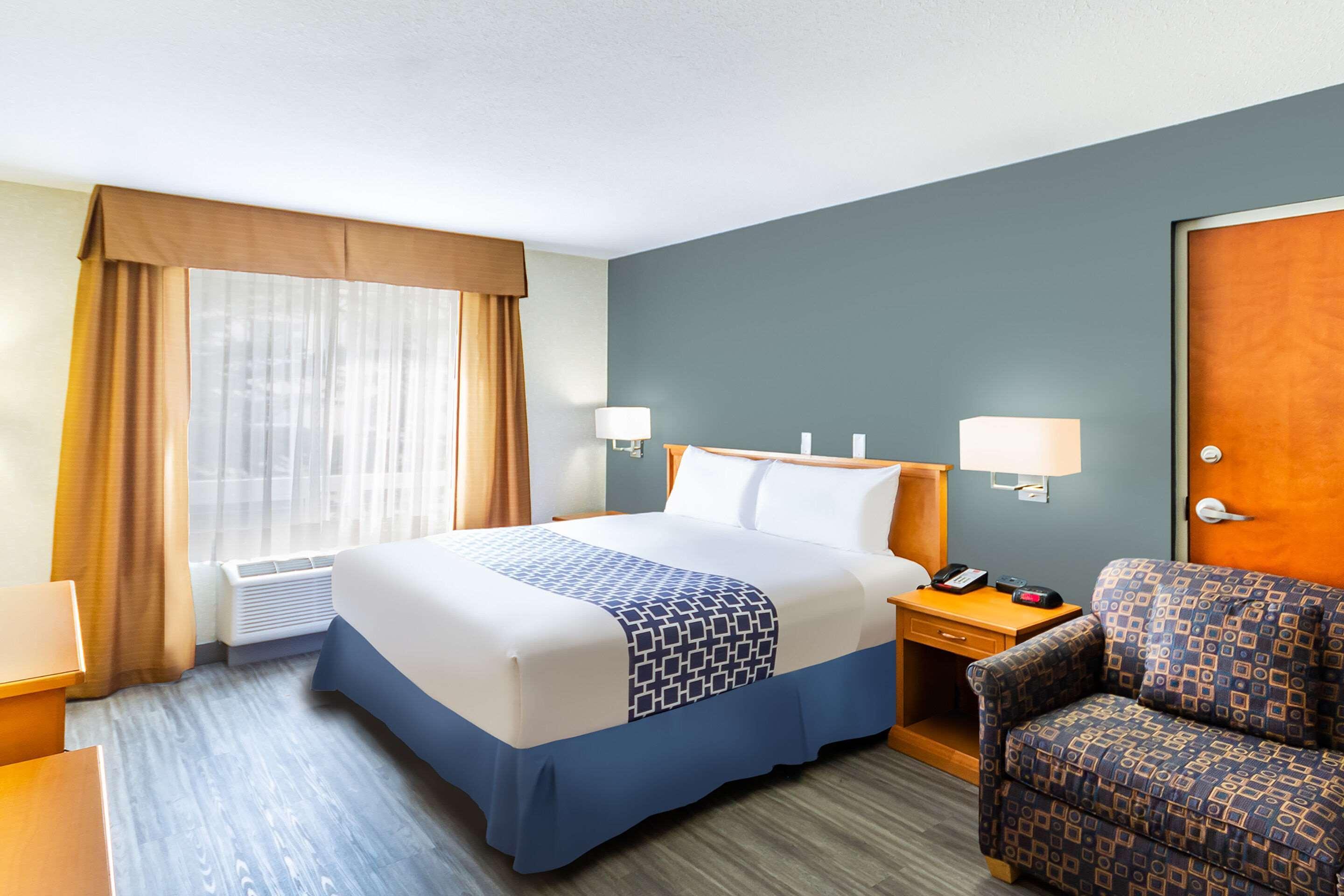 Econo Lodge Inn & Suites University Calgary Ngoại thất bức ảnh