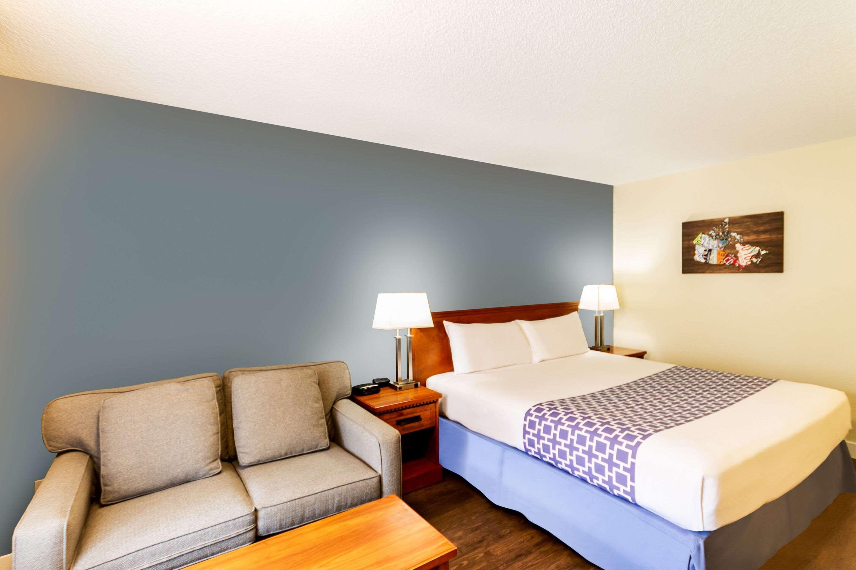 Econo Lodge Inn & Suites University Calgary Ngoại thất bức ảnh