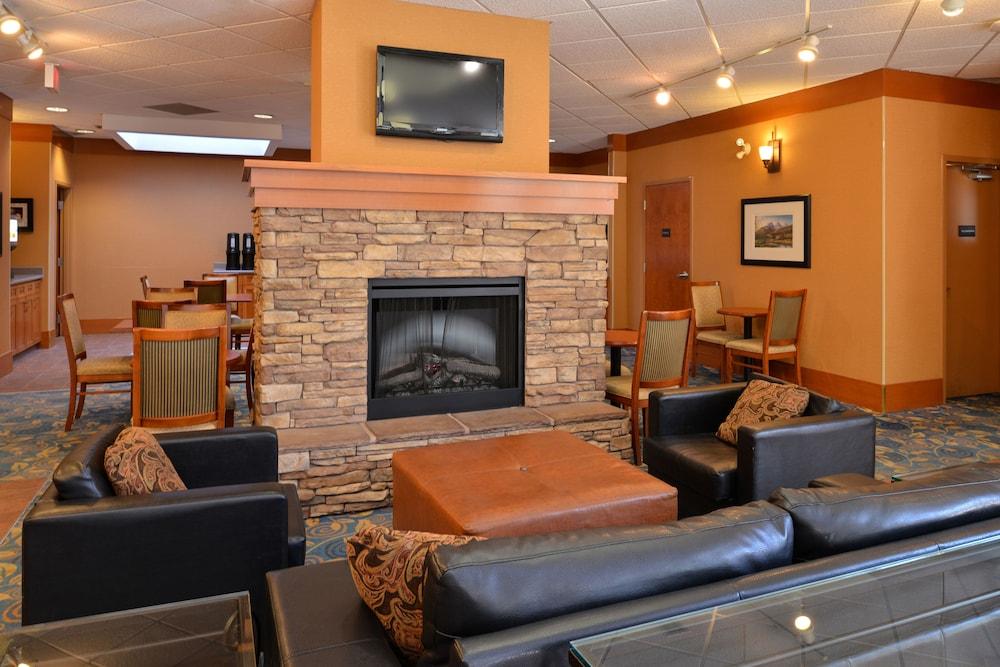 Econo Lodge Inn & Suites University Calgary Ngoại thất bức ảnh