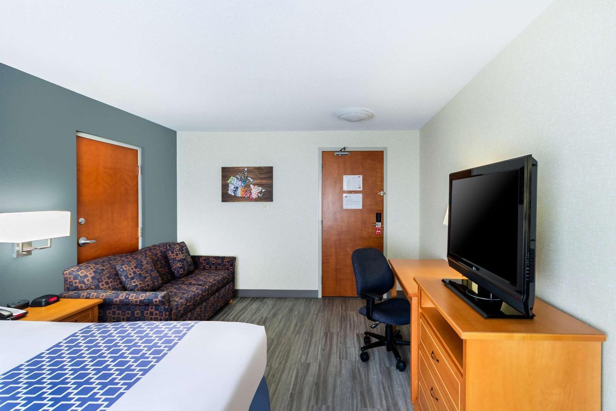 Econo Lodge Inn & Suites University Calgary Ngoại thất bức ảnh